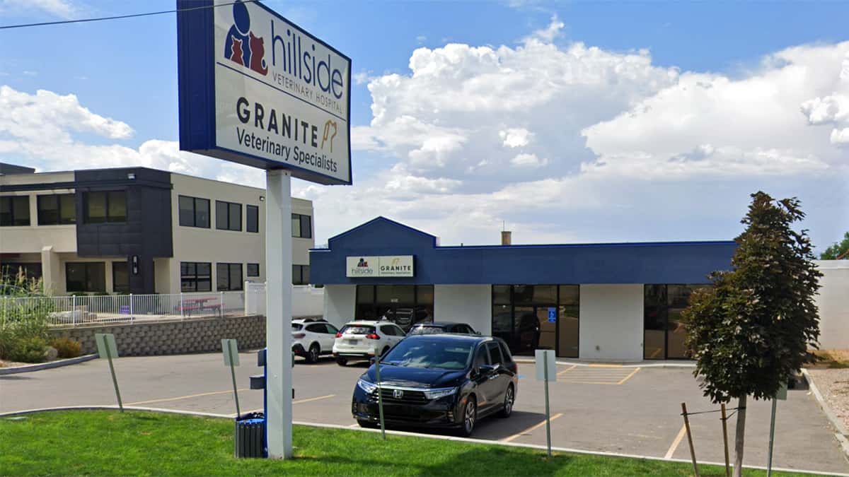 Exterior of Hillside Veterinary Hospital in Cottonwood Heights, Utah, host of dog dental cleaning by Animal Dental Care.
