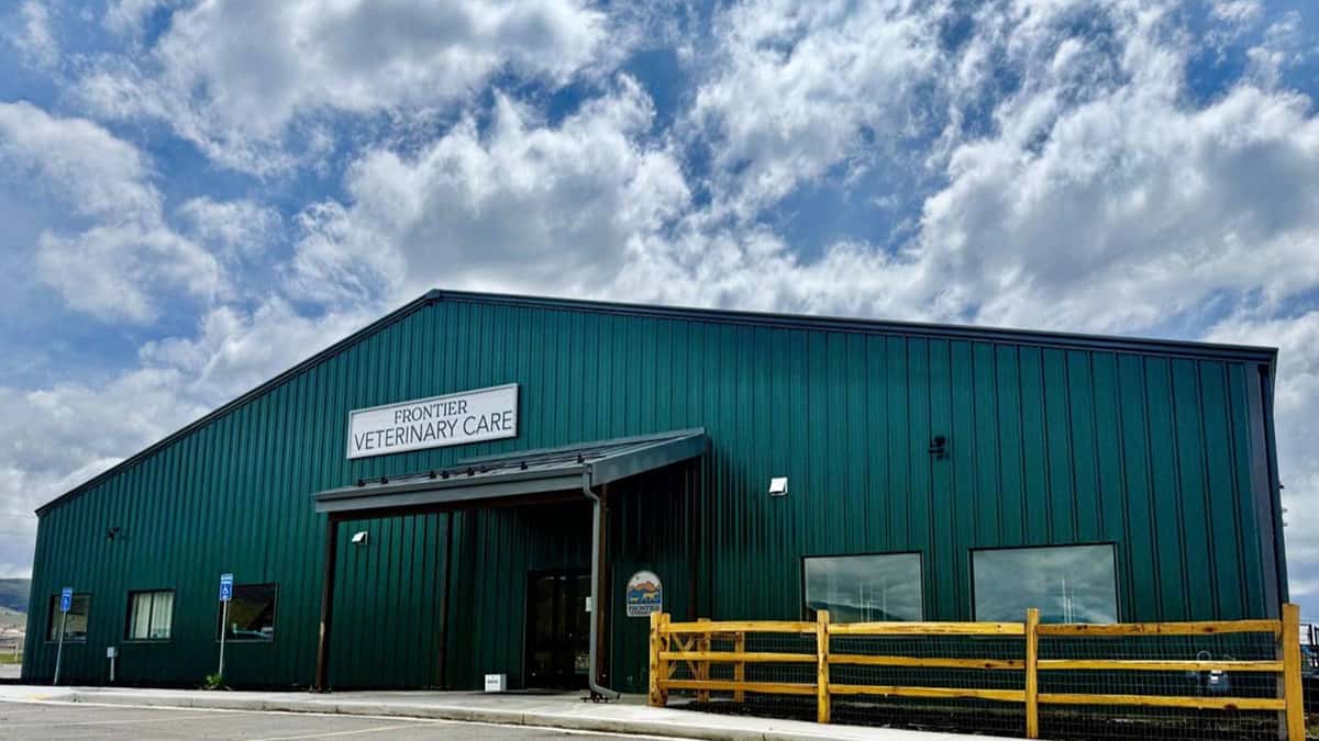 Exterior of Frontier Veterinary Care in Francis, Utah, host of dog dental cleaning by Animal Dental Care.